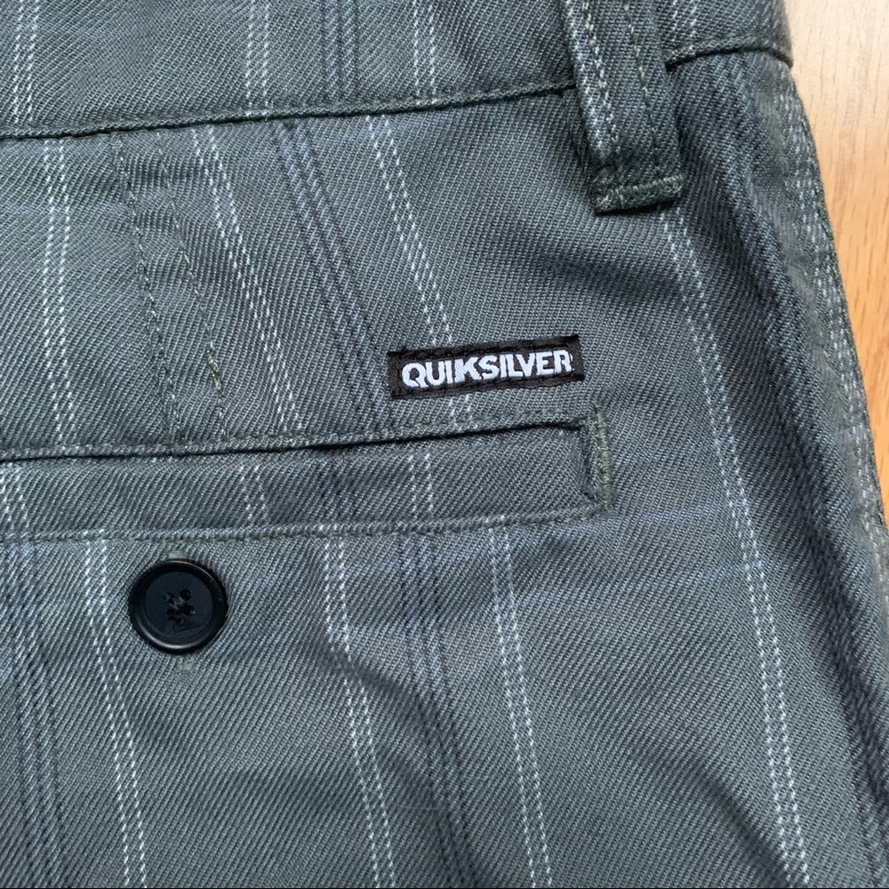 Quicksilver Shorts - Picture 4 of 6